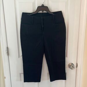 The Limited Black Capri Pants cotton & spandex
